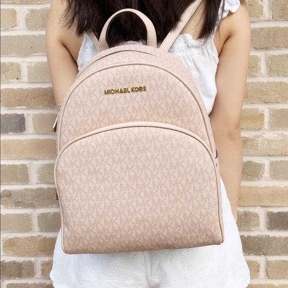 Michael kors signature backpack Pick 1 - Picture 4 of 8